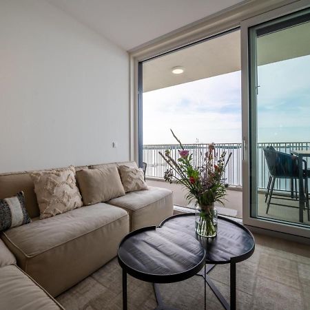 ארנמאודן Spacious Waterfront Apartment מראה חיצוני תמונה
